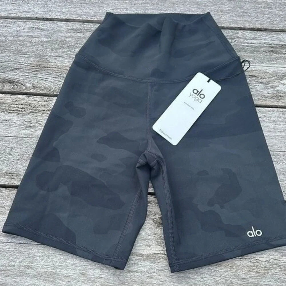 Alo Yoga Vapor Camouflage High Waist Biker Shorts In Black‎ Size XS NWT